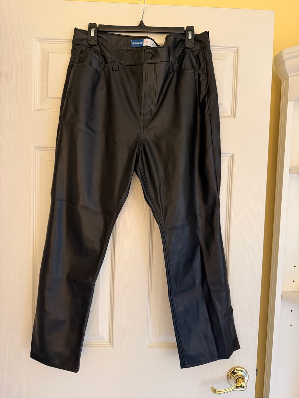 Old Navy Women’s Black Faux Leather pants 14 PETITE